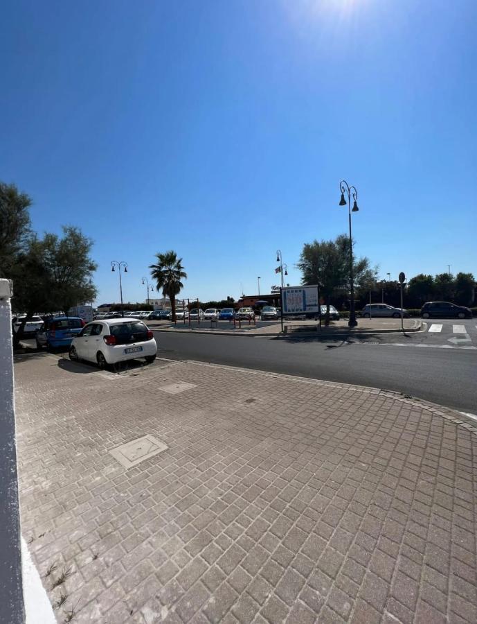 Villa Pisola Fiumicino Airport - Seafront Bagian luar foto